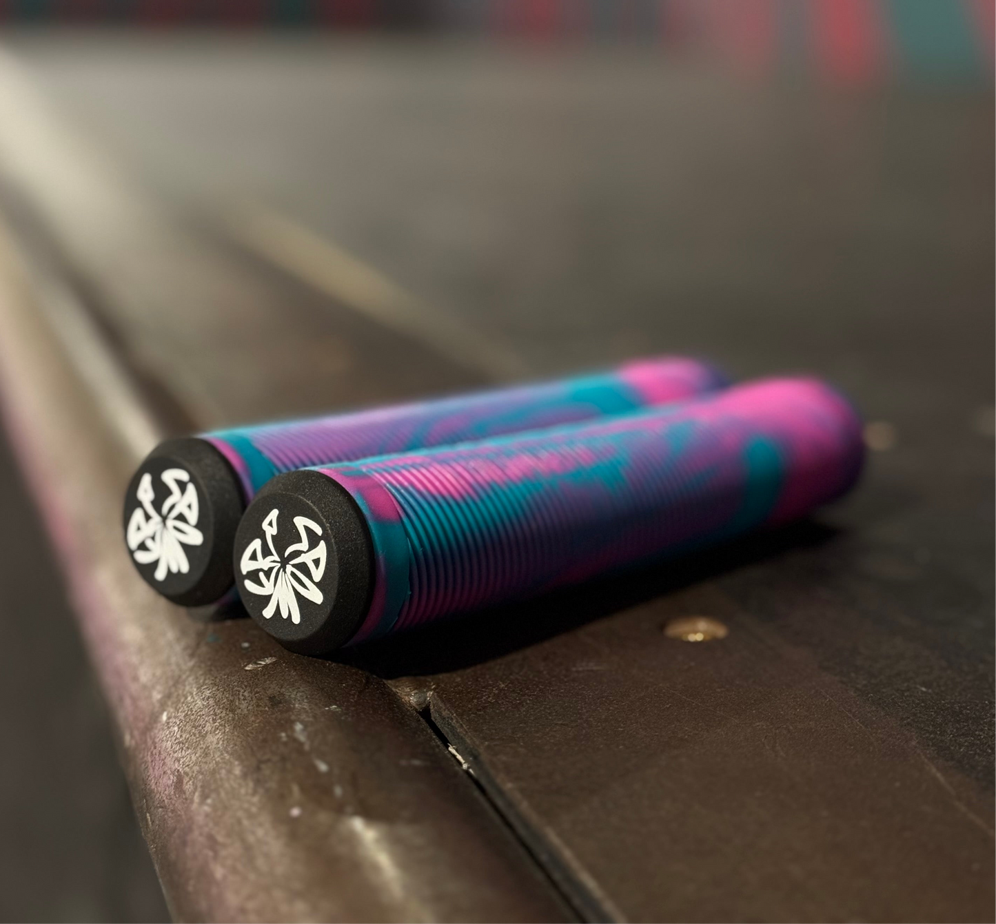 1 Pair of Grips (Pink & Blue)